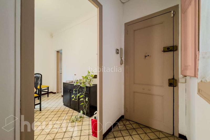 Foto 7e5a7630-3bda-4e73-b6ac-b1424145400a. Appartamento in carrer de santa anna . in Gòtic Barcelona