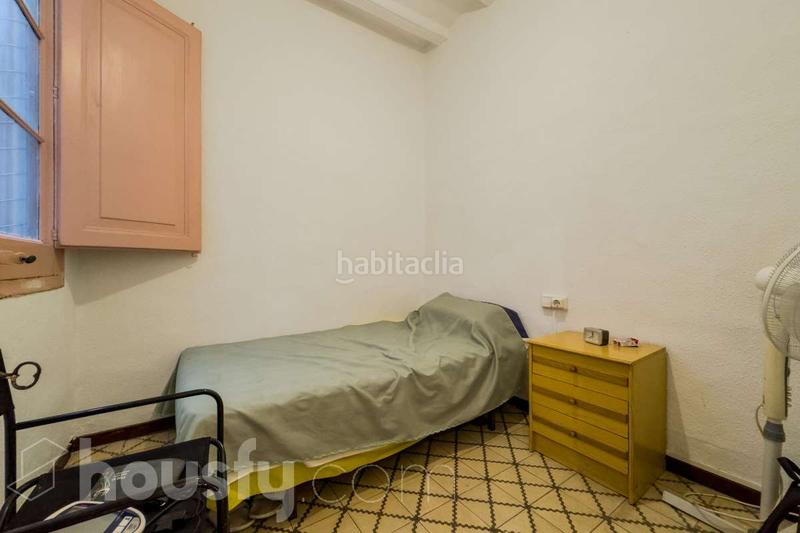 Foto 028c7d34-28e8-4edf-afff-6407b7b90e9e. Piso en carrer de santa anna . en Gòtic Barcelona