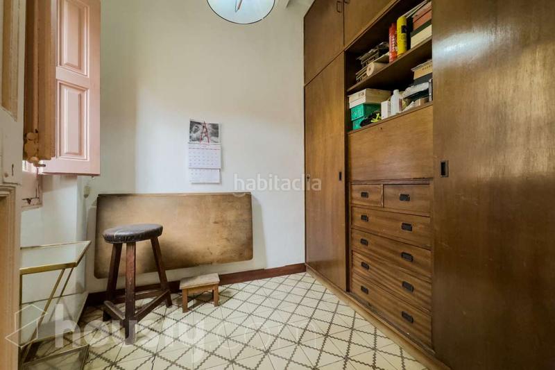 Foto 5f8436f1-aff5-4346-b14a-892aa687cd5f. Piso en carrer de santa anna . en Gòtic Barcelona