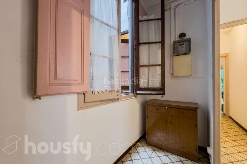 Foto 80ddf740-0daf-40b9-bab8-dcc04e4e97c2. Piso en carrer de santa anna . en Gòtic Barcelona