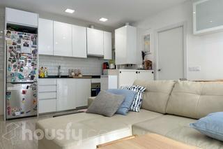 Flat in Calle del marqus de leis .