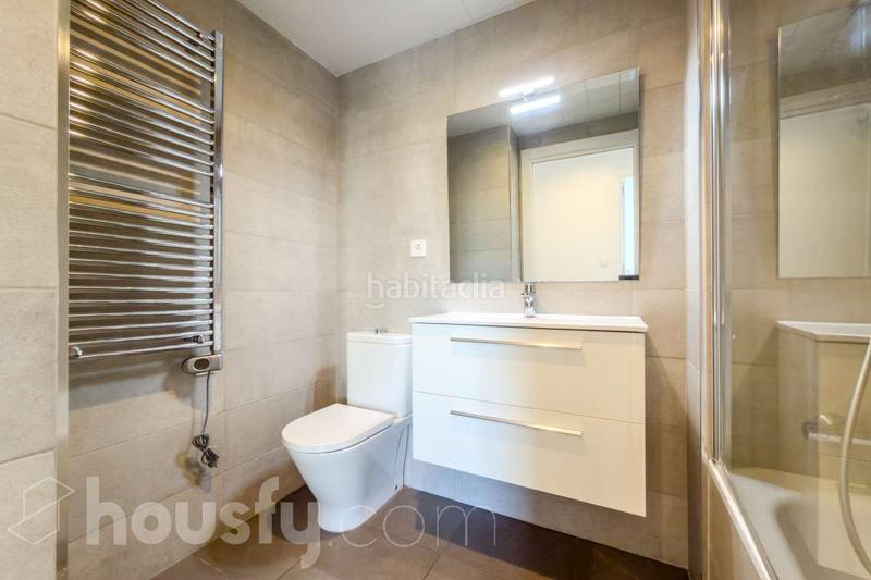 Foto 95275f0c-7187-4ab0-bbbc-f7f81728d310. Pis a carrer can trias . a Santa Eulàlia Hospitalet de Llobregat (L´)