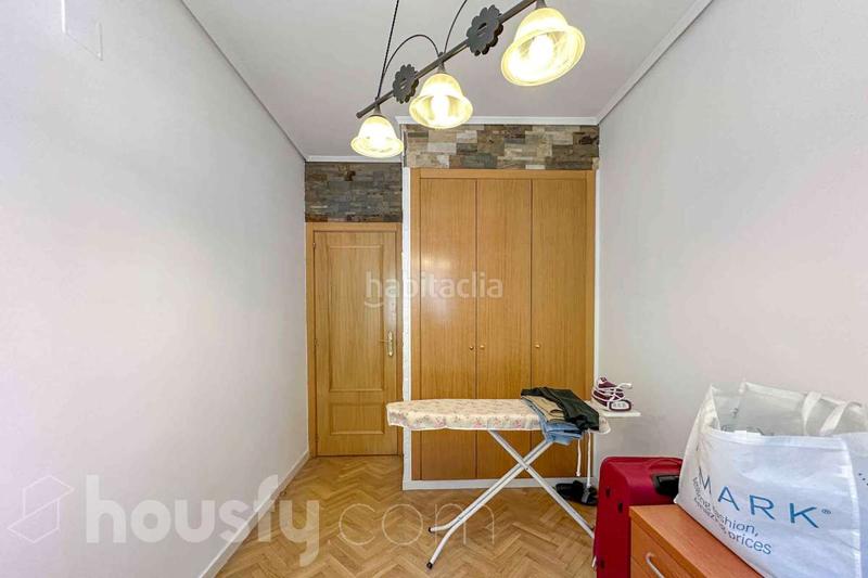 Foto 6c8b091a-ac7f-483f-a162-ee925edb715c. Appartement dans calle limonita . dans Butarque Madrid
