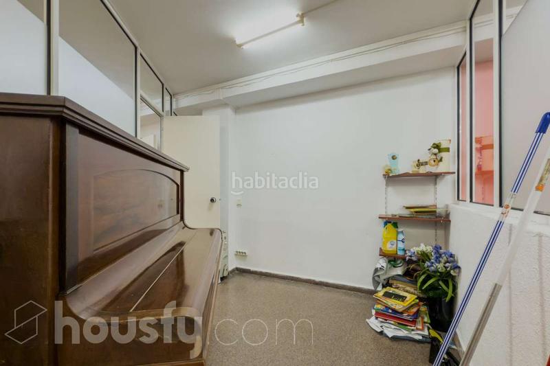 Foto 2517f0f8-5e3c-4481-bb35-1fc2c6ece601. Local comercial en travessera de les corts . en Sant Ramon - Maternitat Barcelona