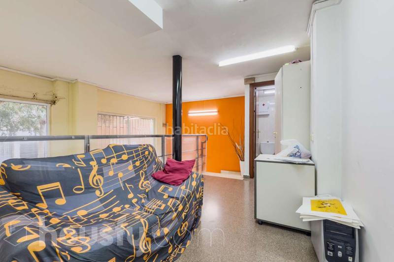 Foto b7c71b8a-ee8d-4b9e-a4f6-cc1456e1c65e. Local comercial en travessera de les corts . en Sant Ramon - Maternitat Barcelona
