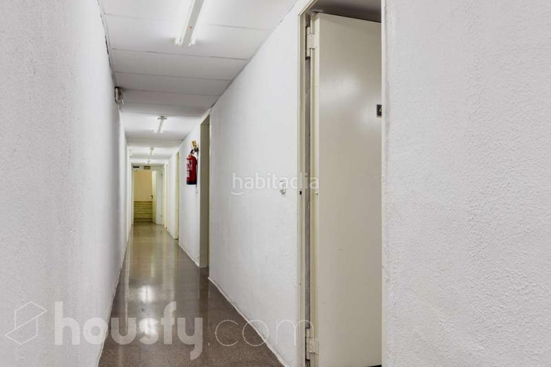 Foto e229591f-c9f6-4ca7-8e86-2db8d218bb9a. Local comercial en travessera de les corts . en Sant Ramon - Maternitat Barcelona