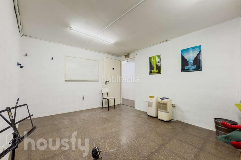 Foto e704c3b3-2a0a-4436-a9ef-43f38a070b19. Local comercial en travessera de les corts . en Sant Ramon - Maternitat Barcelona