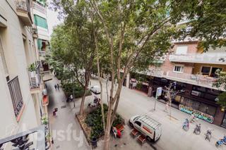 Flat in Carrer de tamarit .