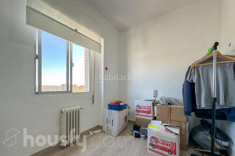Foto c9b5aa25-4c5c-43fb-ac55-2899926a0786. Piso en calle de la tacona . en Fontarrón Madrid