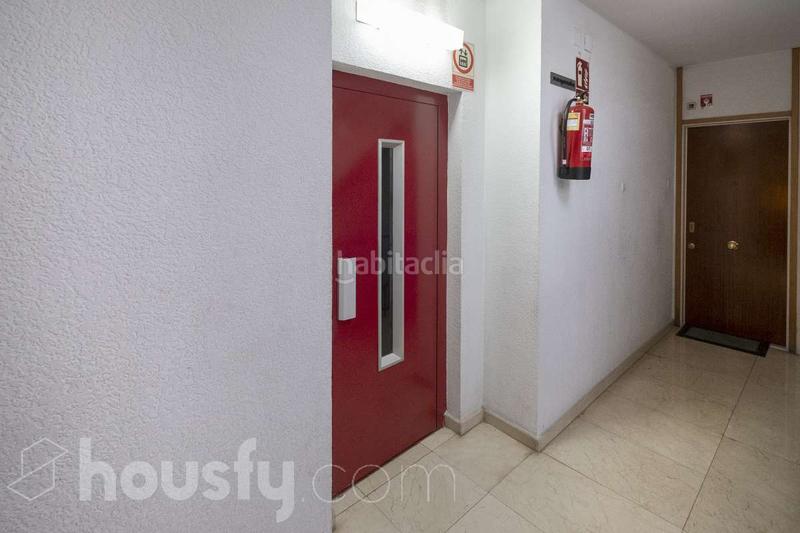 Foto d0a44685-362b-4640-b68a-90ea314e8e5e. Piso en carrer vilapicina . en Vilapicina - Torre Llobeta Barcelona