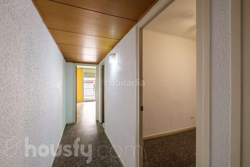 Foto dc1914c2-8c7d-4fee-927b-69bea600df4c. Piso en carrer vilapicina . en Vilapicina - Torre Llobeta Barcelona