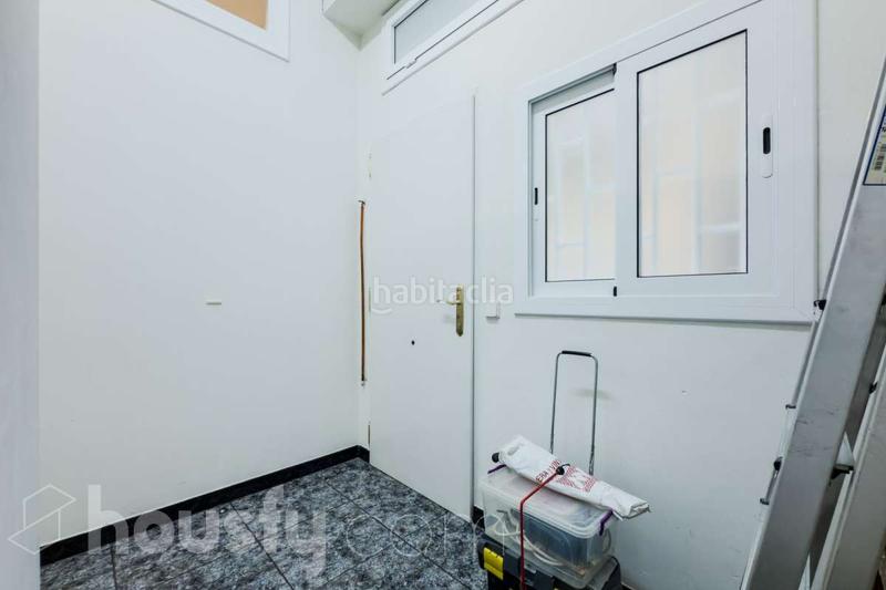 Foto 404cf1f1-2f97-4820-8eb6-44d3996ac929. Piano terra in carrer violant d'hongria . in Sants-Badal Barcelona