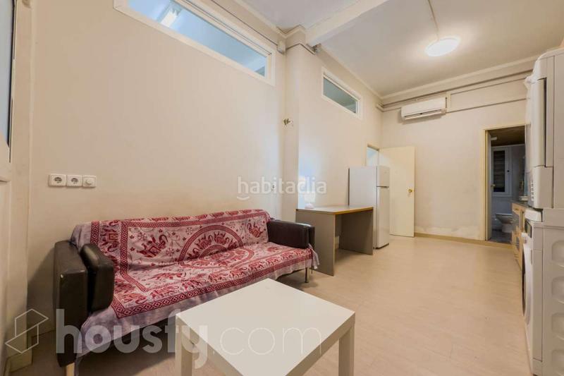 Foto a5213ed6-b611-40ac-89e4-7de22ef2c1c8. Piano terra in carrer violant d'hongria . in Sants-Badal Barcelona