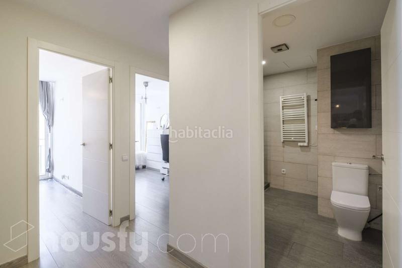 Foto 6dc97faf-b06c-4611-83d1-a8cbb1430f4f. Piso en avinguda del paral·lel . en Raval Barcelona
