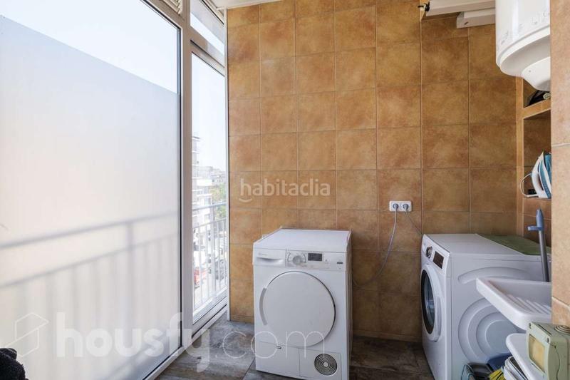 Foto 6f82aa1a-63e0-45f3-9179-e0e3091da5f0. Piso en avinguda del paral·lel . en Raval Barcelona