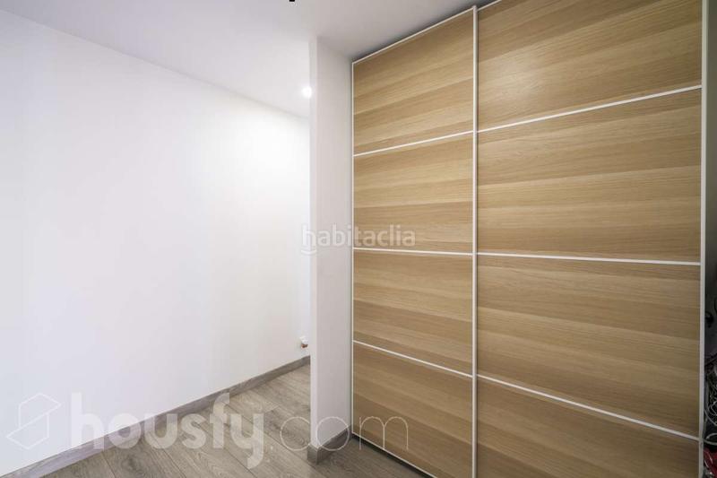 Foto c3107a62-b2f6-4f62-8871-fc5c415abb90. Piso en avinguda del paral·lel . en Raval Barcelona