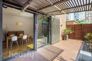 Flat in Carrer cristobal de moura .