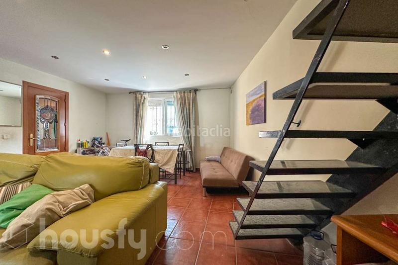 Foto 09b9283a-459f-49c5-a334-5587c55991e9. Casa en calle de arnedillo . en Montecarmelo Madrid
