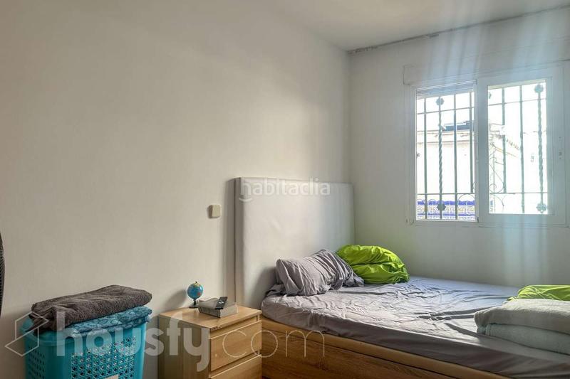 Foto 1c4df2a6-2ac1-4121-8e46-5b8efce592a9. Casa en calle de arnedillo . en Montecarmelo Madrid