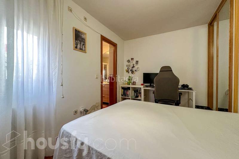 Foto 2b92cde3-3cee-45f7-b125-0ba84a5e5c86. Casa en calle de arnedillo . en Montecarmelo Madrid