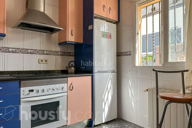 Foto 4ea5b57b-61b3-443f-86c5-4faa0f4e220e. Casa en calle de arnedillo . en Montecarmelo Madrid