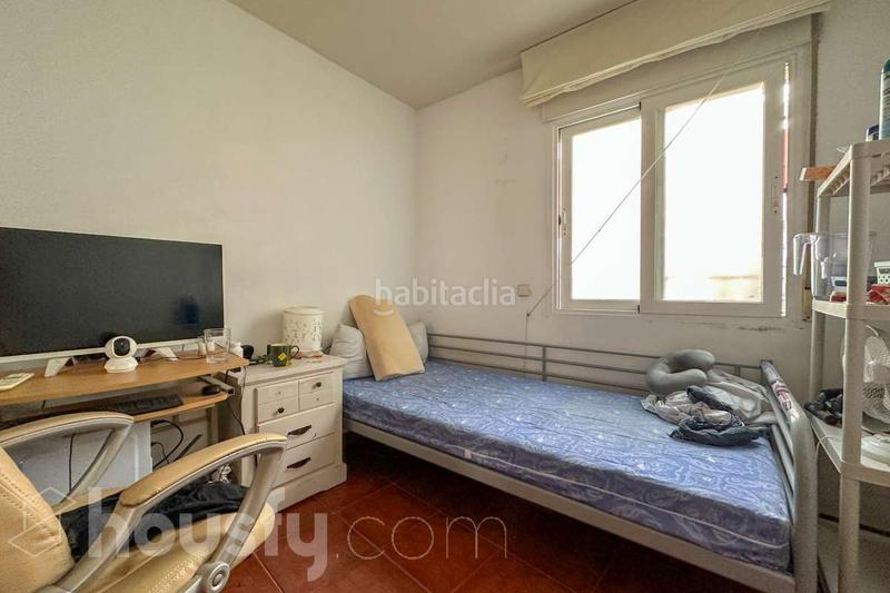 Foto 659aa5f2-b5e9-40b4-bf36-18c4b518691e. Casa en calle de arnedillo . en Montecarmelo Madrid
