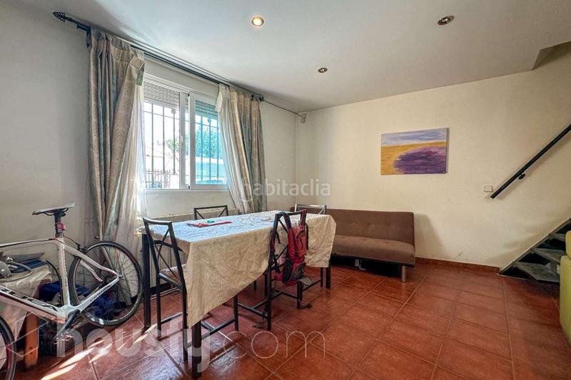 Foto d3b8b982-10f5-4c8d-a175-bd31e88a5a23. Casa en calle de arnedillo . en Montecarmelo Madrid