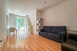 Flat in Calle de santa engracia .