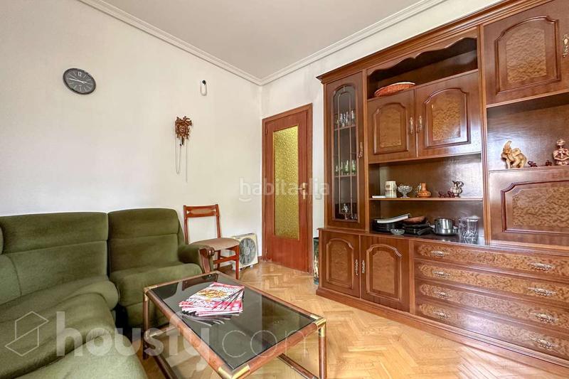 Foto 42eecf03-5bef-4708-aa15-e97d2d890ed8. Piso en av. San Fermín . en San Fermín Madrid