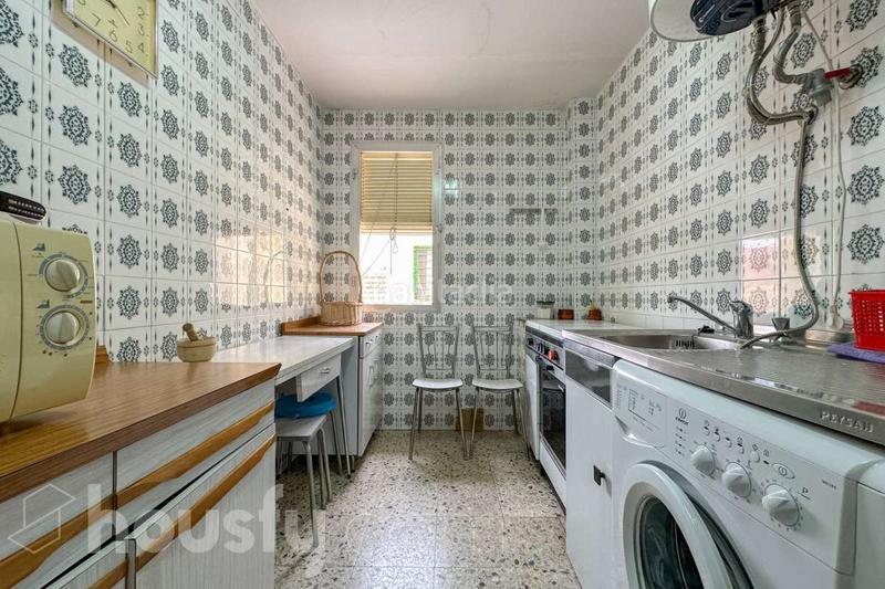 Foto dd50a9bd-063b-4f46-bf65-544876ca7ad8. Piso en av. San Fermín . en San Fermín Madrid