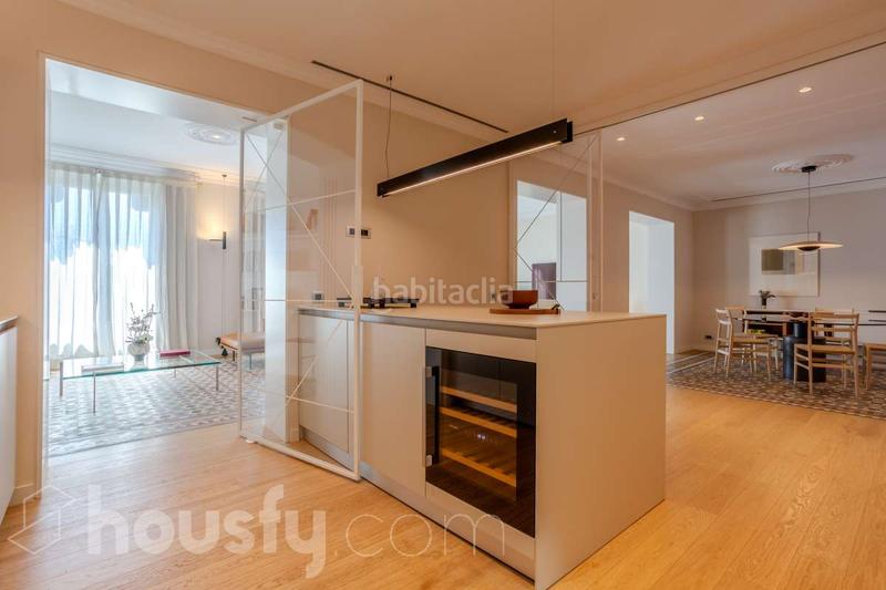 Foto f8435582-56a2-45cb-b608-39d85c9f5518. Flat in passeig de colom . in Gòtic Barcelona