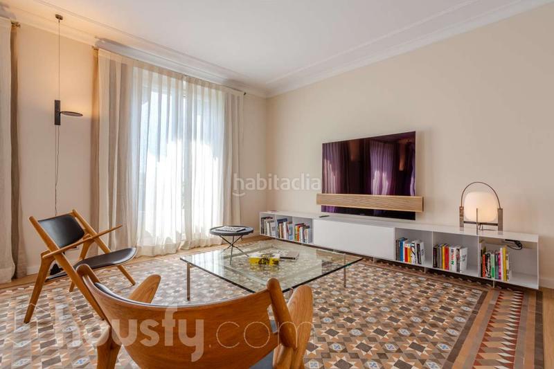 Foto f5e2a94d-bcb2-40b6-b9be-3b310a008308. Piso en passeig de colom . en Gòtic Barcelona