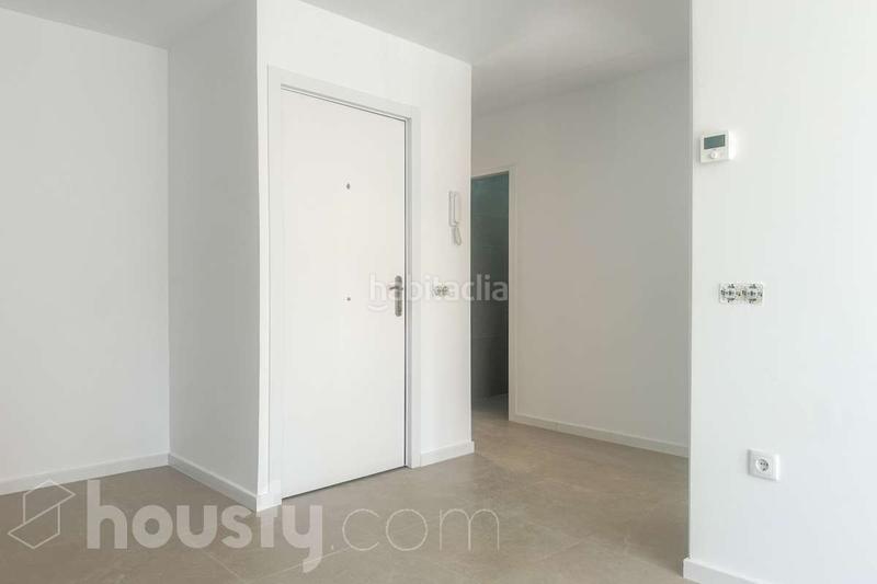 Foto 567a81bf-e889-44d6-87b6-b0a87be466f5. Piso en calle del labrador . en Acacias Madrid