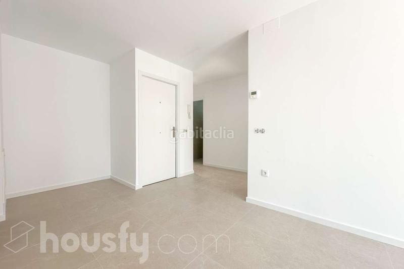 Foto cd18e6a7-21b4-4a19-bcc6-781e3b18ab35. Piso en calle del labrador . en Acacias Madrid