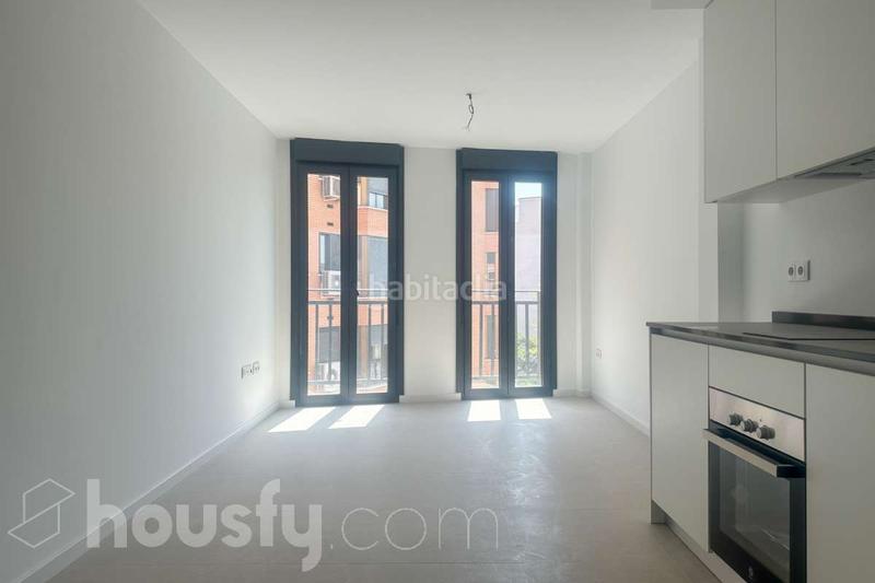 Foto e811cbcb-50af-469a-a21c-76e8d5b16172. Piso en calle del labrador . en Acacias Madrid