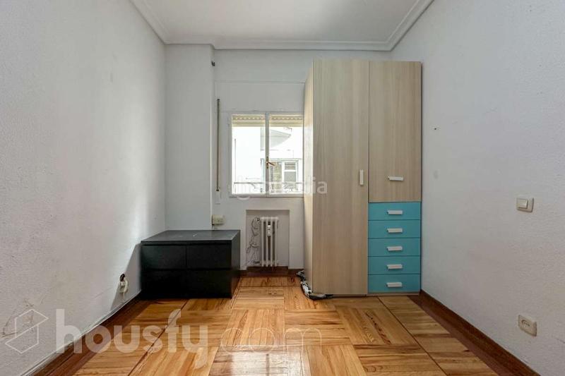 Foto 00dc561a-62f1-476a-b51c-a60332fec20e. Etagenwohnung in calle de valderribas . in Pacífico Madrid