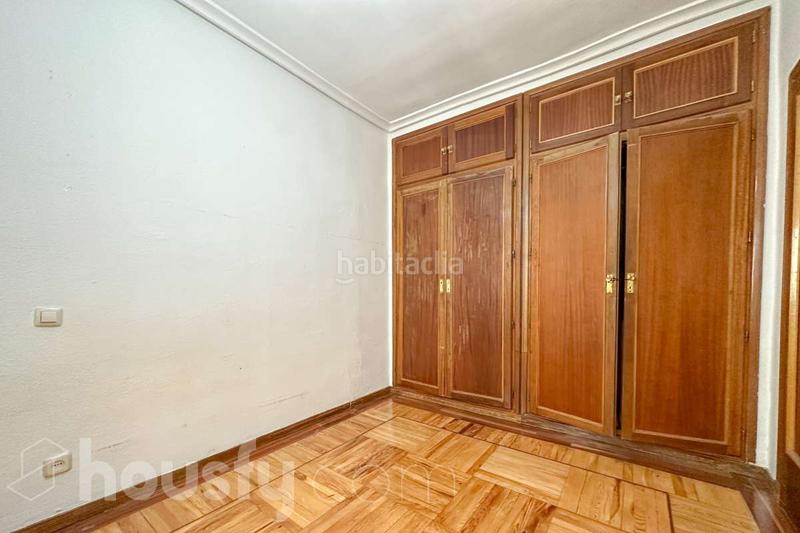 Foto 4ff7753d-ec7a-4904-8317-78e3aed9ef0f. Piso en calle de valderribas . en Pacífico Madrid