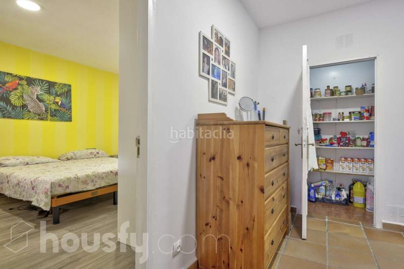Foto 6f95bb31-1235-41aa-9af0-4f2c946102c3. Casa pareada en carrer de lleó . en Ca n´Oriol Rubí