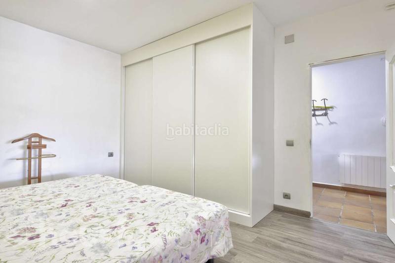 Foto b6ff929c-4ec3-401b-9ee4-1de08047f49d. Casa pareada en carrer de lleó . en Ca n´Oriol Rubí