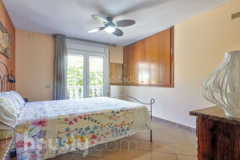 Foto d10e7868-cc82-42c2-b79a-9fd5c4e3707d. Casa pareada en carrer de lleó . en Ca n´Oriol Rubí