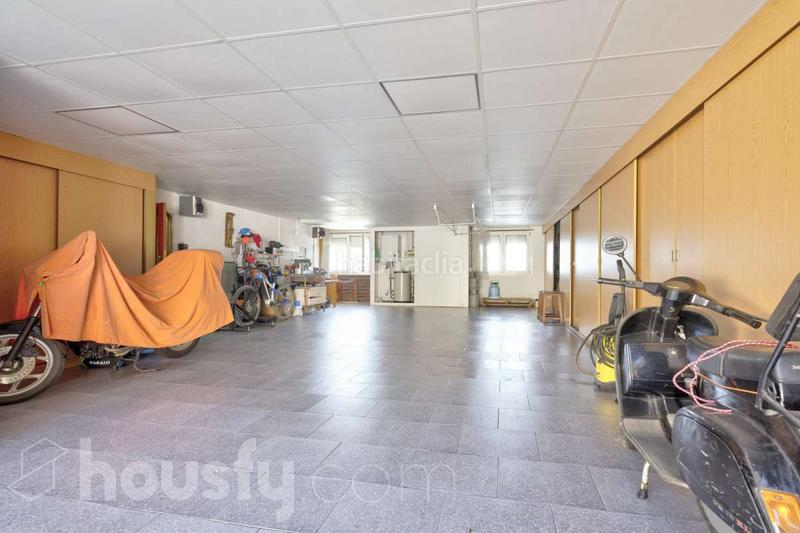 Foto efa4e03b-bd86-4330-8353-280fc2b8b770. Casa pareada en carrer de lleó . en Ca n´Oriol Rubí