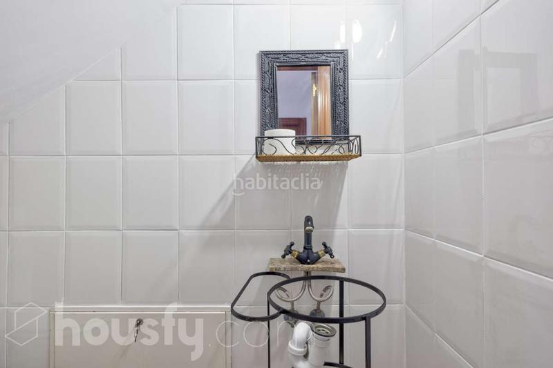 Foto f0745c85-d513-4670-8b6f-5ccf15ab1519. Casa pareada en carrer de lleó . en Ca n´Oriol Rubí
