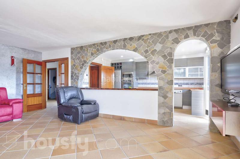Foto 48d1900d-26c3-4aa6-adac-ab0a36982eb4. Maison jumelée dans carrer de lleó . dans Ca n´Oriol Rubí