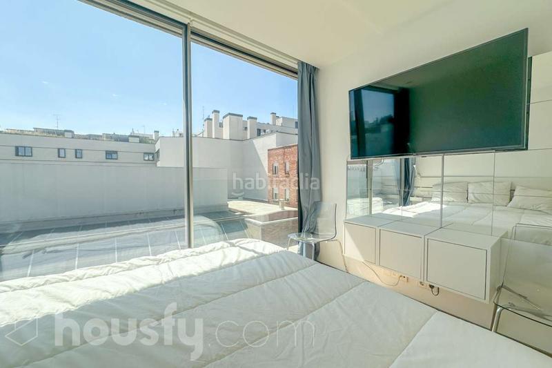 Foto d1fcde2f-ec95-4a79-8a49-9e09a606b6ac. Appartement dans calle javier ferrero . dans Ciudad Jardín Madrid