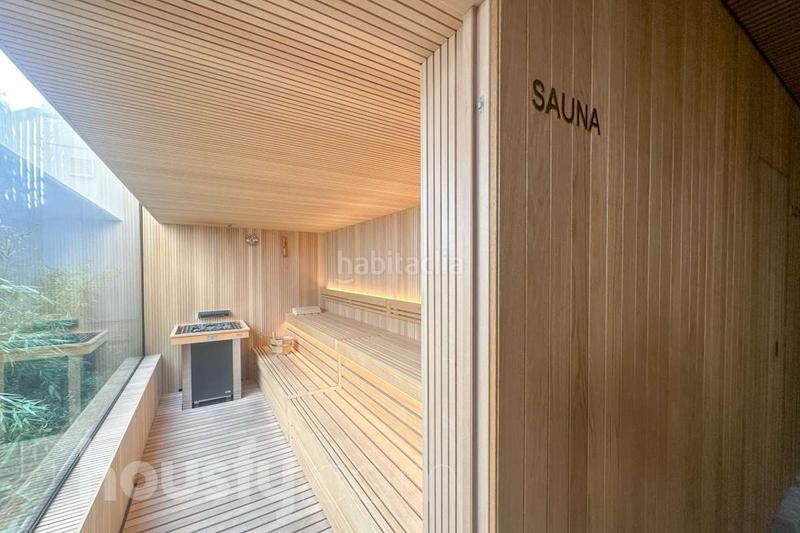 Foto 5f0ad609-180b-4381-a7ff-630074554979. Flat in calle javier ferrero . in Ciudad Jardín Madrid