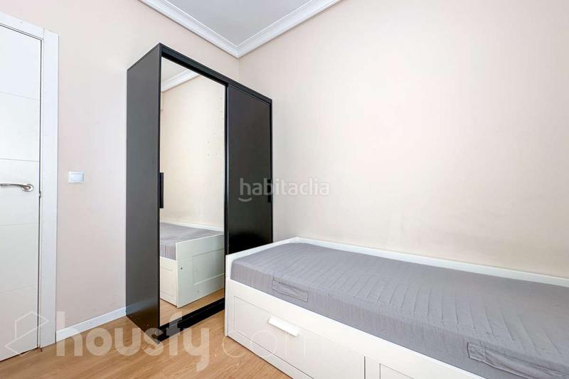 Foto 71be0121-acd7-4f05-be73-3a48c6758091. Appartamento in c. rosario romero . in Almenara-Ventilla Madrid