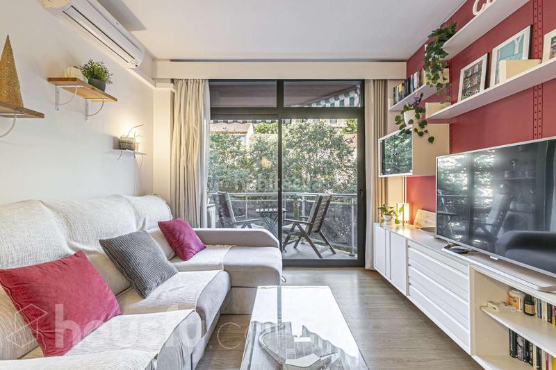 Foto 4a62a92c-a1f2-42f6-b57a-0ab61aba93b7. Appartement dans carrer del rosselló . dans La Nova Esquerra de l´Eixample Barcelona