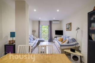 Flat in Gran via de les corts catalanes .