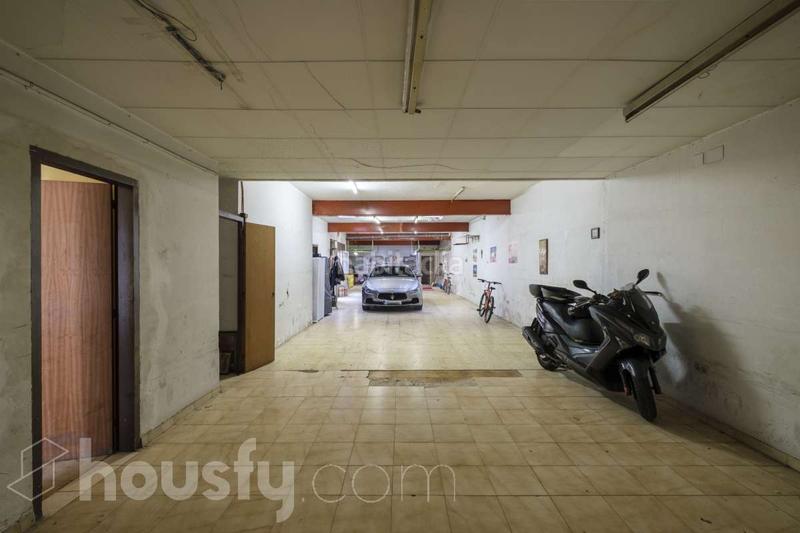 Foto 8864f06f-d820-4c6b-b765-13a8f55fad85. Casa in carrer avellaneda . in Centre Sabadell