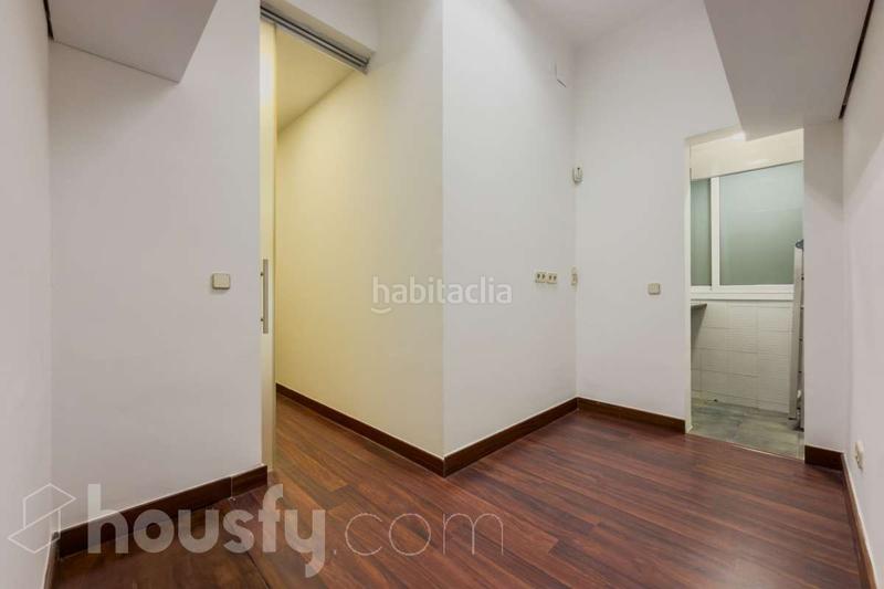 Foto 3477b8fb-f53a-492d-9d2e-3a776fef13dd. Piso en carrer balmes . en Putget - Farró Barcelona